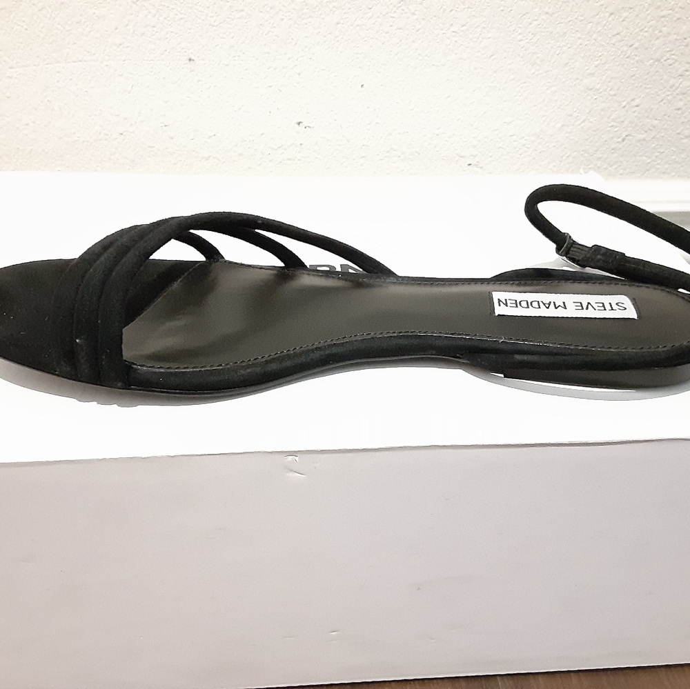 Steve Madden - Picture 6 of 10